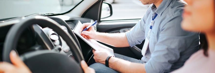 moniteur d'auto-école